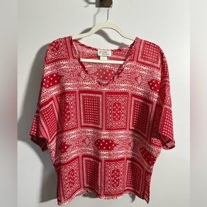 Golden State Women’s S Batwing Short Sleeve V Neck Blouse Red